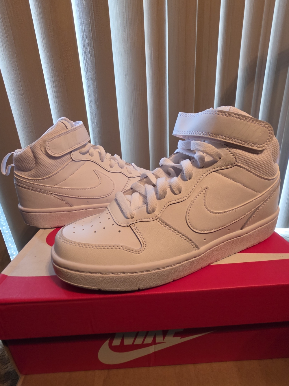 NWT Nike Court Borough Mid 2 White Sneakers